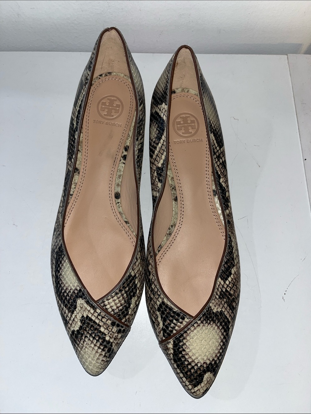 NWOT TORY BURCH SNAKESKIN PRINT POINTED TOE FLATS SIZE 9